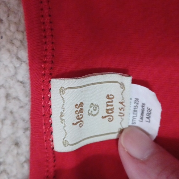 Jess & Jane "Laceworks" - Picture 2 of 15